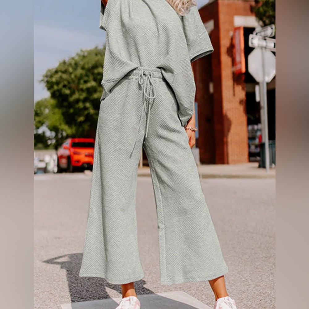 Gray Textured Loose Fit T shirt and Drawsting Pants set